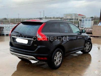 Usado Volvo XC60 Kinetic 136 CV (100 kW) 2016 Negro SUV