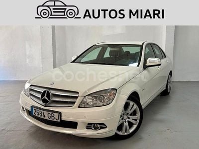 Usado Mercedes C200 Avantgarde 136 CV (100 kW) 2008 Blanco Berlina