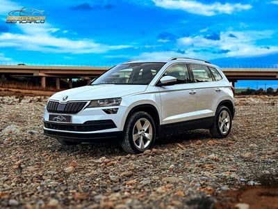 Usado Skoda Karoq Ambition 150 CV (110 kW) 2022 Blanco SUV