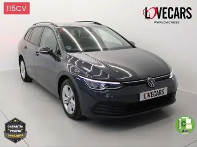 Usado VW Golf VIII Life 116 CV (85 kW) 2021 Gris Familiar