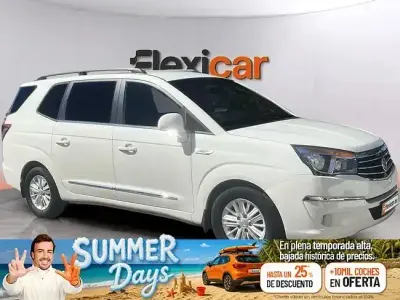 Usado SsangYong Rodius Limited 178 CV (130 kW) 2016 Blanco Monovolumen