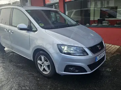 Usado Seat Alhambra Reference 140 CV (102 kW) 2010 Gris / plata Monovolumen