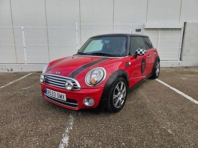 Usado Mini Cooper D 110 CV (80 kW) 2009 Rojo Utilitario