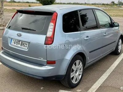 Usado Ford C-MAX Ambiente 90 CV (66 kW) 2005 Gris / plata Monovolumen