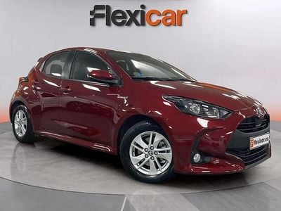 Usado Toyota Yaris Hybrid Active 116 CV (85 kW) 2021 Burdeos Utilitario