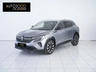 Käytetty Renault Austral Evolution 200 HP (147 kW) 2023 Harmaa Katumaasturi
