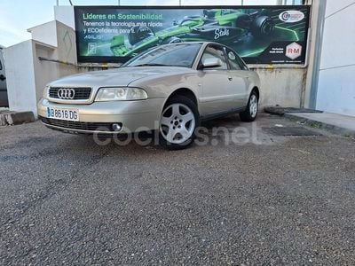 Beige Usado 1999 Audi A4 Berlina | 3900 €