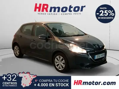 Używany Peugeot 208 Active 82 KM (60 kW) 2014 Biały Hatchback