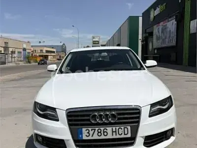 Usado Audi A4 136 CV (100 kW) 2011 Blanco Berlina