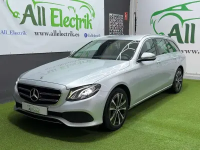 Usado Mercedes E300 306 CV (225 kW) 2019 Plateado Familiar