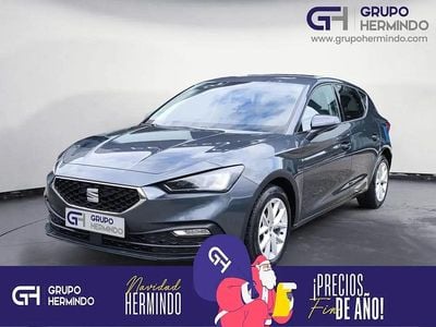 Usado Seat Leon Reference 115 HP (84 kW) 2022 Cinzento Sedan