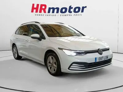 Usado VW Golf VIII Life 110 CV (80 kW) 2022 Blanco Familiar