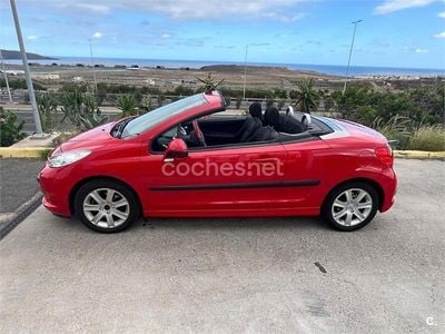 Rojo Usado 2008 Peugeot 207 CC Descapotable | 6800 € (Precio justo)