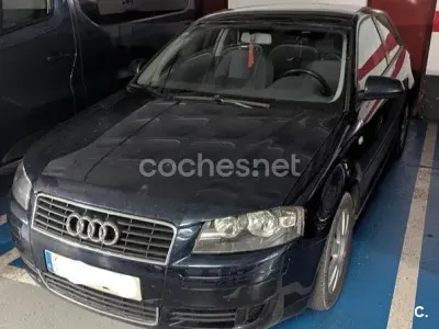 Usado Audi A3 Ambition 100 CV (73 kW) 2004 Azul Utilitario