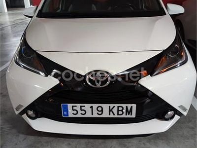Blanco Usado 2017 Toyota Aygo X-wave Utilitario | 7500 € (Precio justo)
