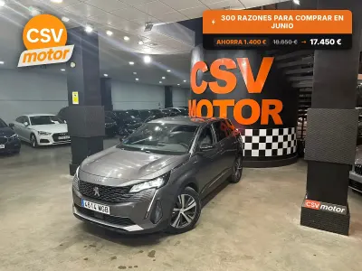 Usado Peugeot 3008 Allure 225 CV (165 kW) 2023 Gris SUV