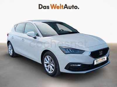 Usado Seat Leon Style 116 CV (85 kW) 2025 Blanco Berlina