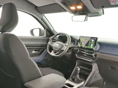 Usado Dacia Duster Journey 131 CV (96 kW) 2025 Gris SUV