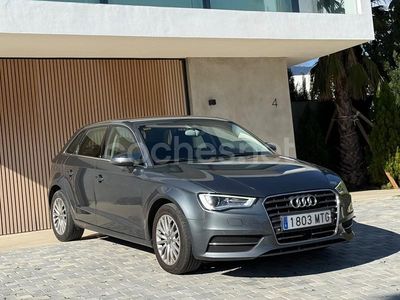 Usado Audi A3 Ambition 105 CV (77 kW) 2013 Gris / plata Berlina