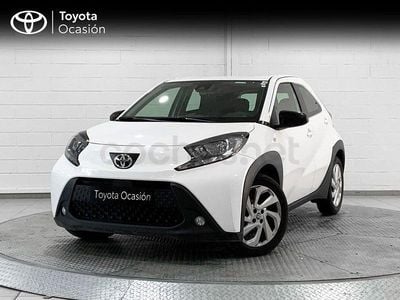 Usado Toyota Aygo X Play 72 CV (52 kW) 2024 Blanco SUV