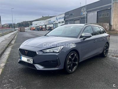 Usado Cupra Leon 150 CV (110 kW) 2024 Gris / plata Familiar