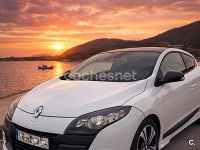 Usado Renault Mégane Dynamique 110 CV (80 kW) 2011 Blanco Berlina