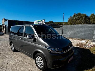 Gris / plata Usado 2022 VW Caravelle Monovolumen | 35.000 € (Un poco caro)