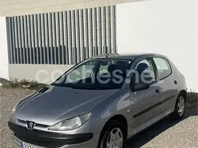Usado Peugeot 206 75 CV (55 kW) 2001 Gris / plata Berlina