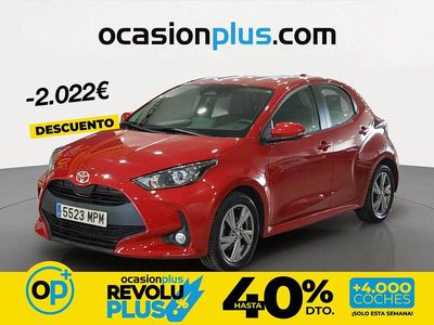 Usado Toyota Yaris Hybrid Active 116 CV (85 kW) 2024 Rojo Berlina