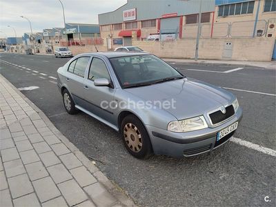 Occasion Skoda Octavia Ambiente 102 PK (75 kW) 2003 Grijs Sedan