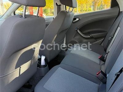 Gris / plata Usado 2011 Seat Ibiza Reference Berlina | 4500 € (Precio justo)