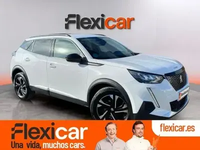 Usado Peugeot 2008 Allure 110 CV (80 kW) 2022 Blanco SUV