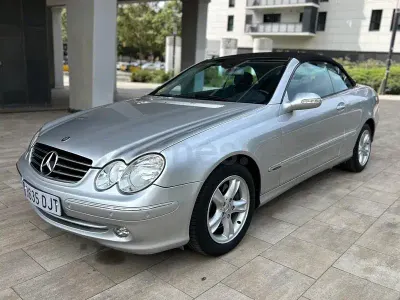 Usado Mercedes CLK200 Avantgarde 163 CV (119 kW) 2005 Gris / plata Descapotable