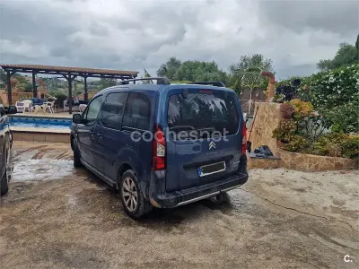 Usado Citroën Berlingo Feel 110 CV (80 kW) 2017 Azul Monovolumen