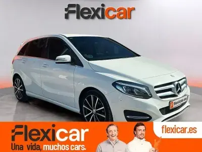 Usado Mercedes B180 Urban 109 CV (80 kW) 2015 Blanco Utilitario