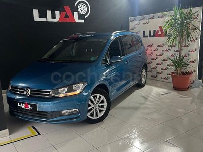 Usado VW Touran Advance 115 CV (84 kW) 2017 Azul Monovolumen