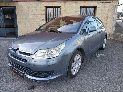 Usado Citroën C4 VTR Sport 110 CV (80 kW) 2005 Gris / plata Berlina