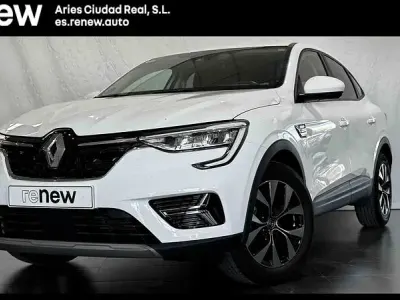 Begagnad Renault Arkana Evolution 140 HK (102 kW) 2023 Vit SUV