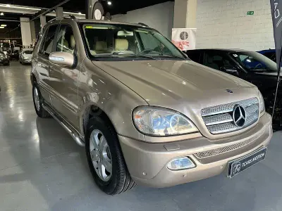 Usado Mercedes ML270 Edition 163 CV (119 kW) 2005 Beige SUV