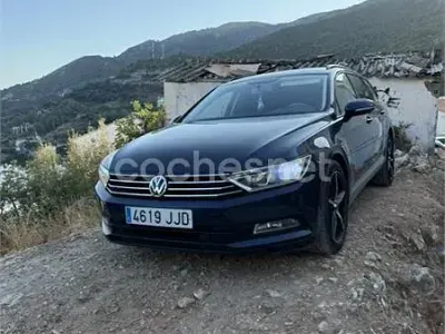 Usado VW Passat Edition 120 CV (88 kW) 2015 Azul Familiar