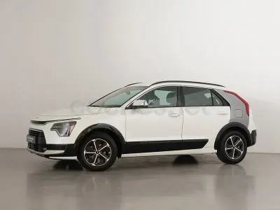 Usado Kia Niro 141 CV (103 kW) 2022 Blanco SUV