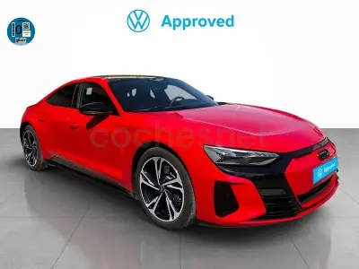 Usado Audi e-tron GT quattro Ambiente 430 kW (585 CV) 2023 Rojo Berlina