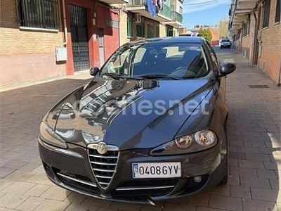 Usado Alfa Romeo 147 Distinctive 105 CV (77 kW) 2010 Gris / plata Utilitario