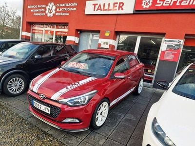 Usado Hyundai i20 84 CV (61 kW) 2017 Granate Berlina