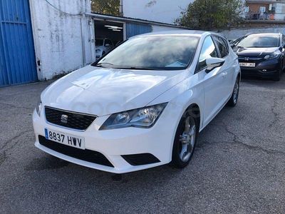 Usado Seat Leon Style 105 CV (77 kW) 2014 Blanco Berlina