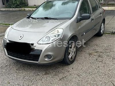 Usado Renault Clio GrandTour Authentique 68 CV (50 kW) 2010 Marrón Familiar
