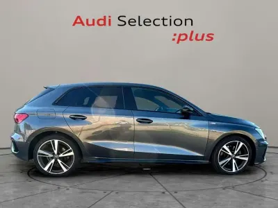 Usado Audi A3 Sportback Ambiente 150 CV (110 kW) 2021 Gris Utilitario