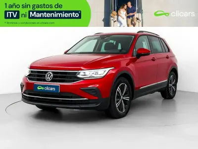 Usado VW Tiguan Life 150 CV (110 kW) 2023 Rojo SUV