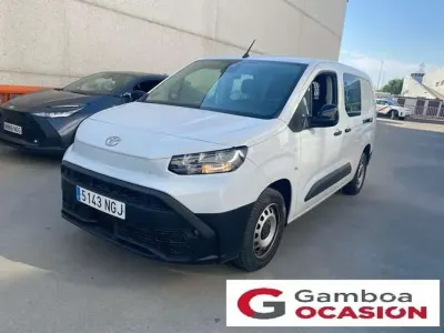 Usado Toyota Proace City City 102 CV (75 kW) 2025 Blanco Monovolumen