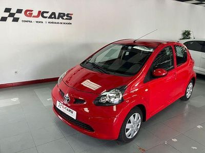 Rojo Usado 2006 Toyota Aygo Utilitario | 6900 € (Caro)